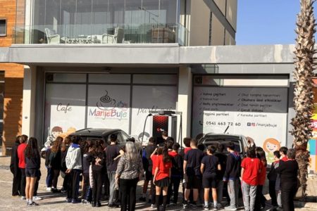 ‘EN YAKIT’ Öğrencileri Temiz Enerjiyle Tanıştırıyor